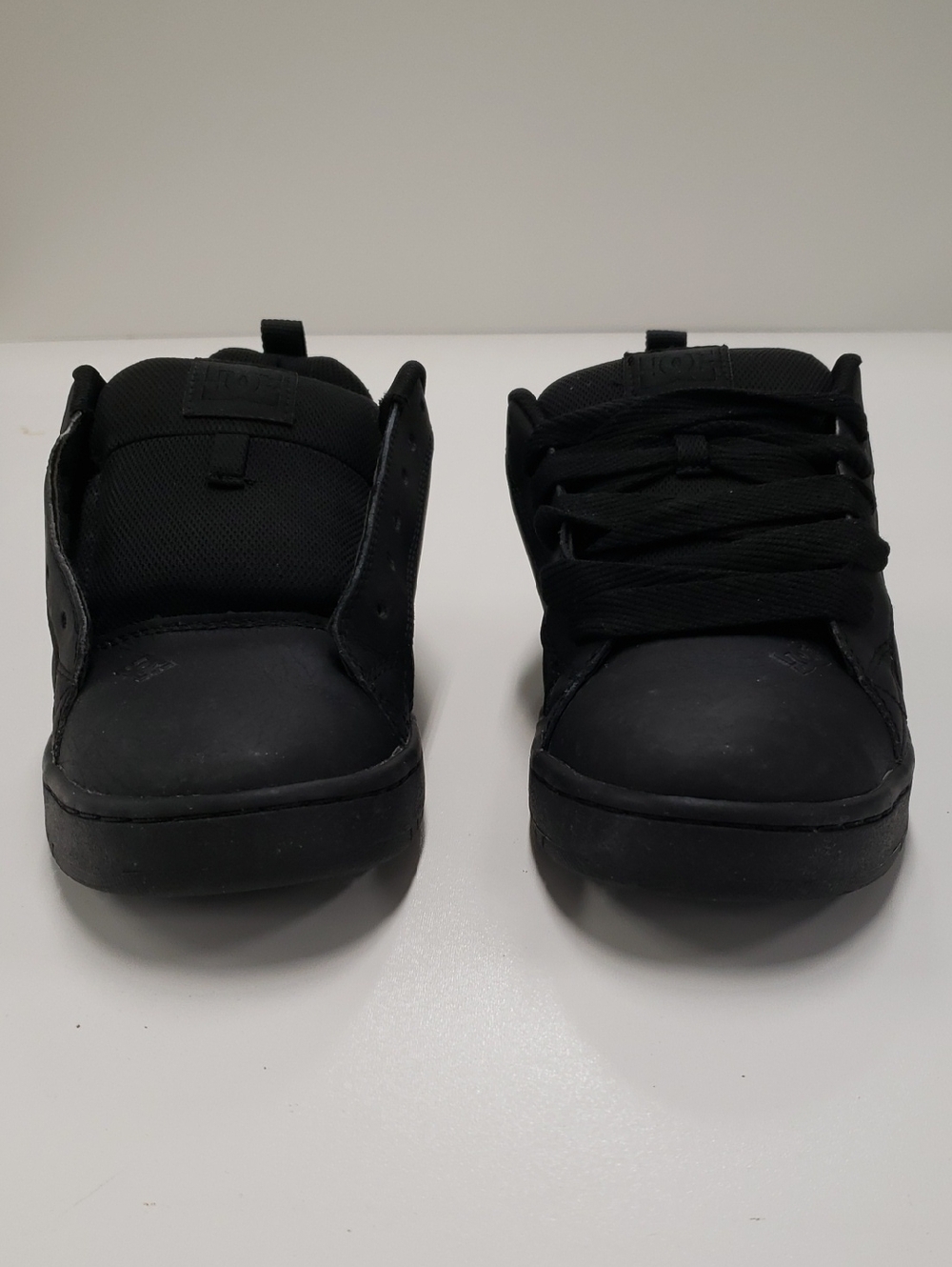 DC- Young Mens Court Graffik Lowtop Shoes, size 8.5 US mens, color black - Picture 6 of 7